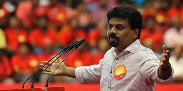 අනුරත් සටනට බසී