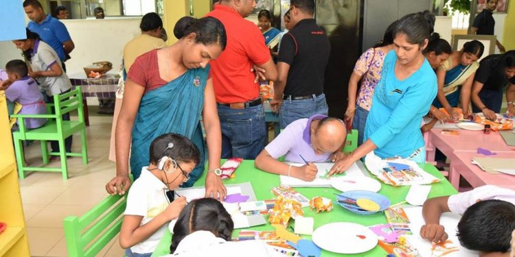 ඇට්ලස් ඇක්සිලියා  CIMA Art Camp සමඟ අත්වැල් බැඳගනී