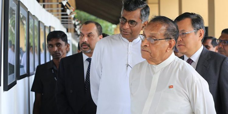 චම්පික කරුව එළියට අරන් එයි