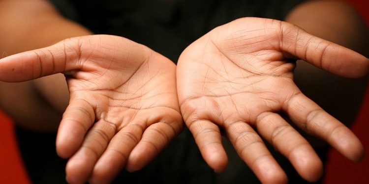 හතට බෙදෙන අත හෙළිකරන රහස්