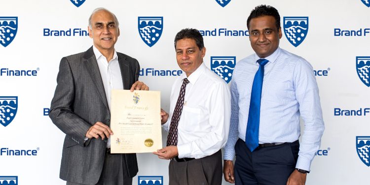 පීපල්ස් ලීසිං වටිනාම සන්නාමය ලෙස කිරුළු පළඳී
