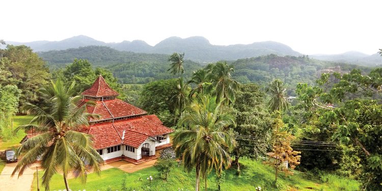 සීතාවක බලන්න රාජසිංහ කෝවිලට එන්න