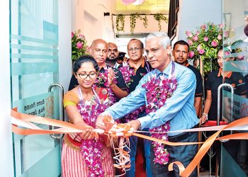 සියපත ෆිනෑන්ස් පී.එල්.සී. පිටකොටුවට