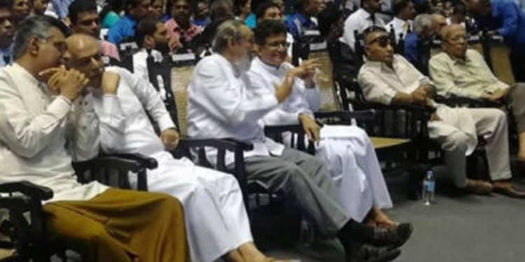 මෛත්‍රිගේ සමුලුවට චම්පික-ගම්මන්පිලත් ගිහින්