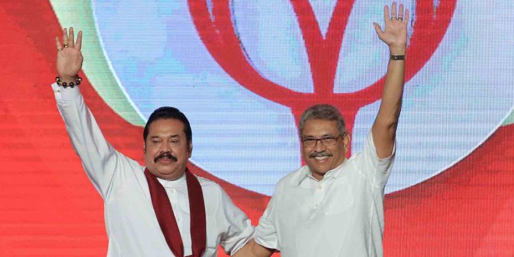 පෙත්සම විසිවෙයි: ‌ගෝඨා දිනුම්