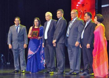 ඇට්ලස් ඇක්සිලියා සමාගමට  සම්මාන ද්විත්වයක්