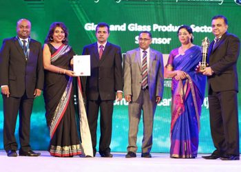 දංකොටුව පෝසිලේන් රන් සම්මාන දිනයි