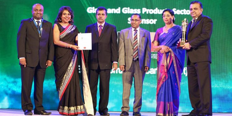 දංකොටුව පෝසිලේන් රන් සම්මාන දිනයි
