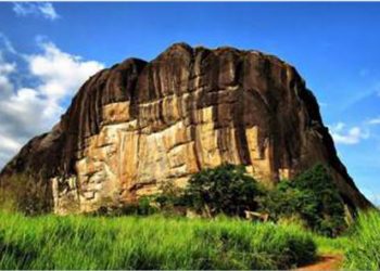 හෙනාන්නේගලින් හමුවූ නිහඩ තාපසයා