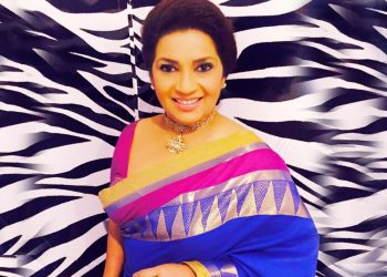 ‘ඇය සහ ඇය’ සමග එන ඇය