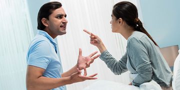 හැමදාම ගෙදර රණ්ඩුද