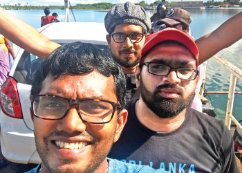 කාර් එකෙන් මුහුදු යන්න උතුරෙන් ෆෙරියට නඟින්න