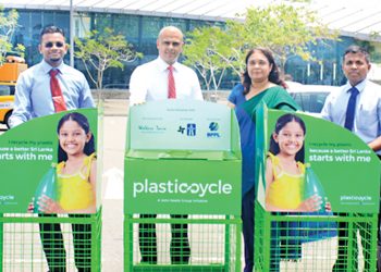 ජෝන් කීල්ස් වෙතින් ‘ප්ලාස්ටිසයිකල්’