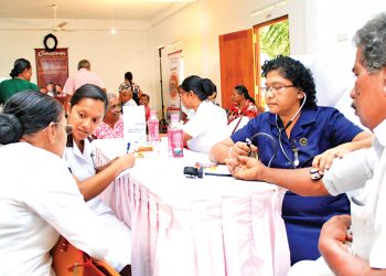 මෙගා ලයිෆ්සයන්සස් වෙතින් සමාජ සත්කාර පෙළක්