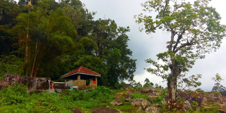 රැකගන්න තුන්හෙළේ කුමරු නෑව රණමුරේ