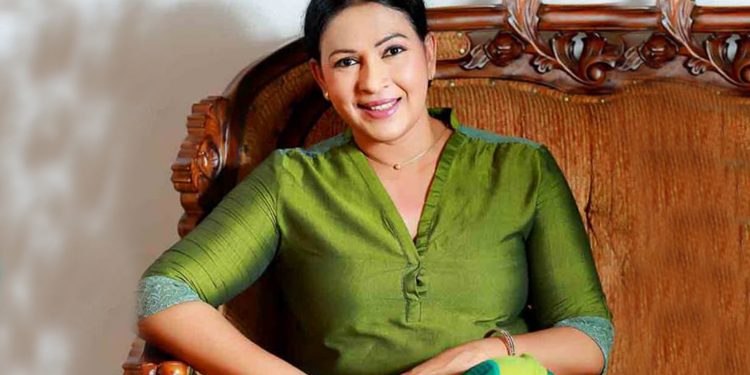 විශ්ව කොඩිකාර දැන් මගේ දරුවෙක් වගෙයි