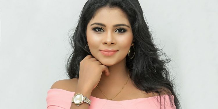 මගේ ආදරේ ඉල්ලගෙන එයා ගෙදරටම ආවා