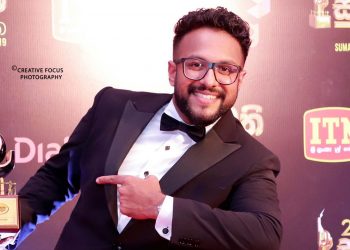 මට කෙල්ලන්ගේ අතින් අල්ලන්න තහනම්