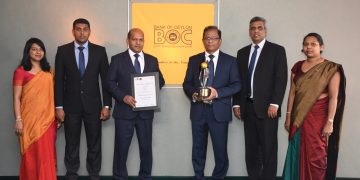 ලංකා බැංකුවේ වාර්ෂික වාර්තාව  රන් සම්මානයෙන් පිදුම් ලබයි