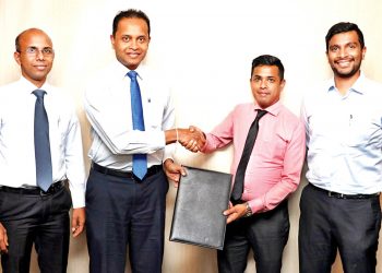 කොමර්ෂල් බැංකුව fashionbug.lk   සමඟ අත්වැල් බැඳගනී