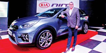 2020 Kia නීරෝ මෝටර් රථය දැන් ශ්‍රී ලංකාවේ