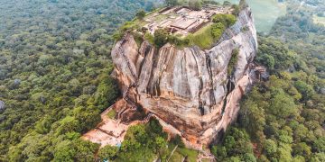 සීතලට උණුසුම් වෙන්න හොඳම තැන ලංකාව