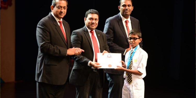 ශ්රී ලංකා ඉන්ෂුවරන්ස් වෙතින් දූ දරුවන්ට ශිෂ්යත්ව 300ක්