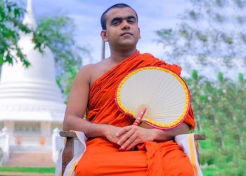 සූර්යා චීවරයට කැපවෙයි
