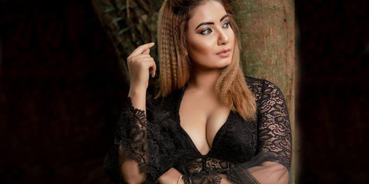 ටීනා අලුත් වැඩක