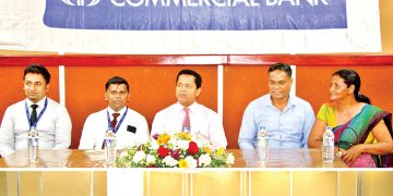 කොමර්ෂල් බැංකුව වැල්ලවාය  ගොවි කාන්තාවන් සවිබල ගන්වයි