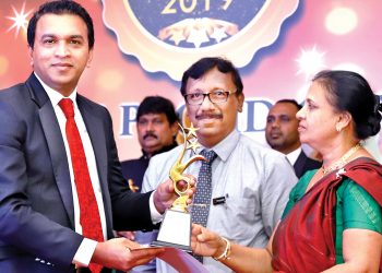 මහනුවර ෆර්ස්ට් ෆ්‍රෙන්ඞ්ස් කැම්පස්  තරු සම්මාන දිනයි
