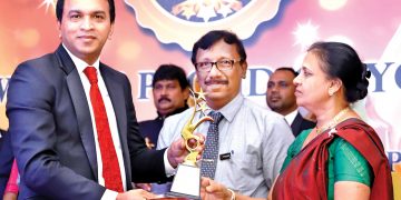 මහනුවර ෆර්ස්ට් ෆ්‍රෙන්ඞ්ස් කැම්පස්  තරු සම්මාන දිනයි