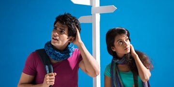 ගහෙන් වැටිල්ලෙයි ගොනා ඇනිල්ලෙයි වෙනස
