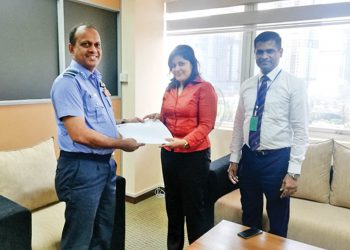 මියගිය ගුවන් නියමුවන්ට  පීපල්ස් ඉන්ෂුවරන්ස් රක්ෂණ ප්‍රතිලාභ