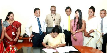 HDFC බැංකුවේ නව සභාපතිනිය වැඩ භාරගනී