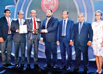 HNB FINANCE රිදී සම්මාන ලබයි
