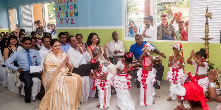 කොළඹ මහ නගර සභාව සහ ජෝන් කීල්ස් පදනම  ප්‍රජා මධ්‍යස්ථානයක් ස්ථාපනය කරයි