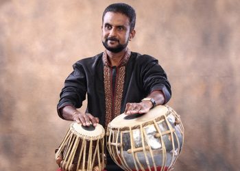 තබ්ලාවෙන් සවන්පත් සැනසූ මනෝජ්