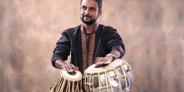 තබ්ලාවෙන් සවන්පත් සැනසූ මනෝජ්