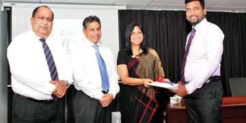 පීපල්ස් ඉන්ෂුවරන්ස් ඔබ සමඟ ඉදිරියට