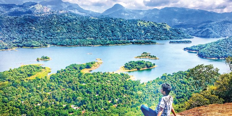 ඉතිහාසයේ කොනටම ගිහින් ලෝකය දකින්න