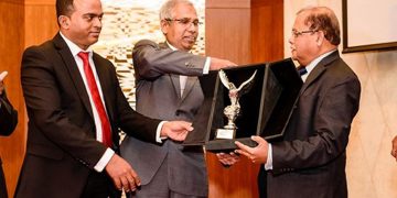 කුවේට්හි ශ්‍රී ලංකා වරලත්  ගණකාධිකාරිවරුන්ගේ වැඩසටහනට  කොමර්ෂල් බැංකුවේ සභාපති සහභාගි වෙයි