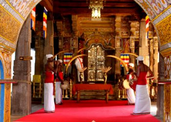 දළදා තේවාවේ ඔබ නොදන්න කතා