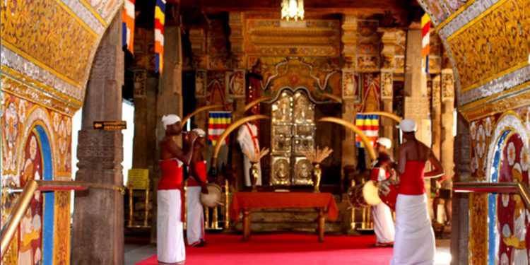 දළදා තේවාවේ ඔබ නොදන්න කතා