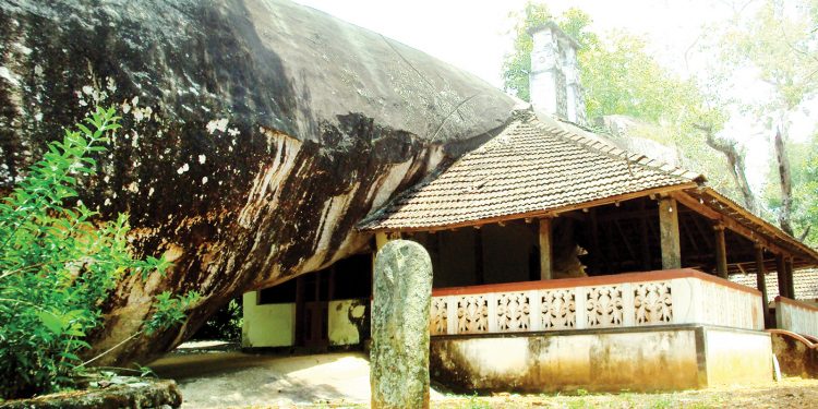 සොබාසිරි පිරුණු දෙගලතිරිය