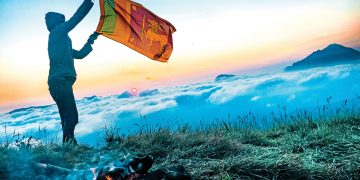 සීතලම සීතලේ වලාකුළු අතර ඇවිදිමු…