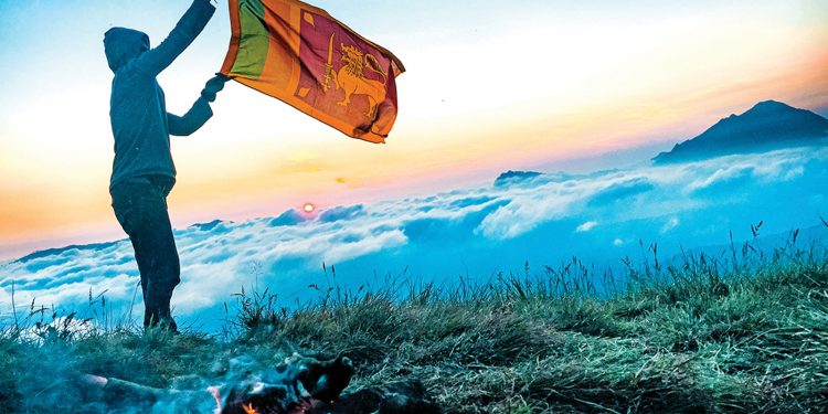 සීතලම සීතලේ වලාකුළු අතර ඇවිදිමු…