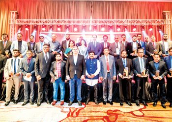 පෙරේරා ටයර් සර්විස් ආයතනය පෙට්ලාස් අලෙවි නියෝජිතයන් අගයයි