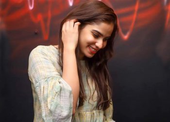 හරි ආදරය ලැබෙනකල් හැමෝටම ආදරය කරනවා