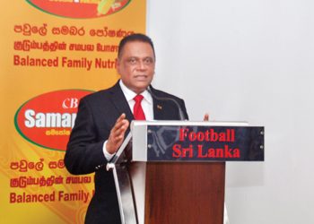 සමපෝෂ පාසල් පාපන්දු ක්‍රීඩාව බලගන්වයි